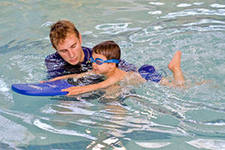 667 учеников общеобразовательных школ города будут обучаться плаванию