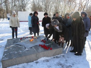 В Новошахтинске отметили День Неизвестного Солдата