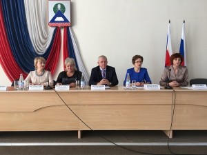 В  Администрации города состоялось заседание городской трехсторонней комиссии по регулированию социально-трудовых отношений